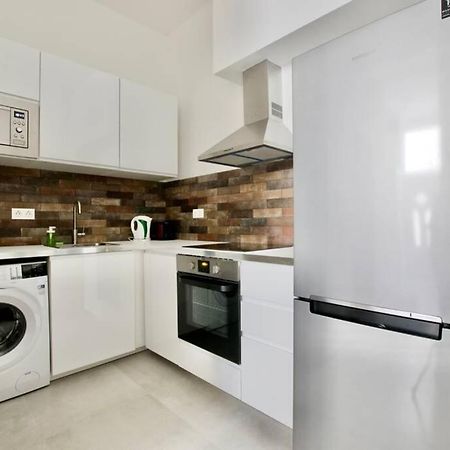 Premium Apartment By Hi5 - Central 3 Bedroom Budapest Ngoại thất bức ảnh